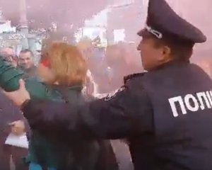 В Житомире произошли столкновения между полицией и активистами