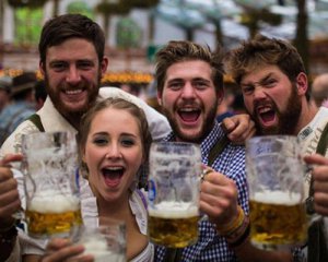 Много пива и ягнят: на Октоберфесте установили новые рекорды