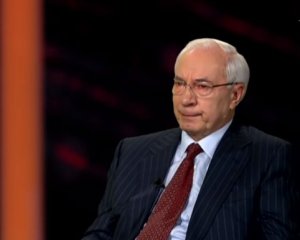 Азаров розчулився, розповідаючи в інтерв'ю про Донбас