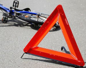 Збив на смерть велосипедиста і втік: поліця просить допомогти знайти водія