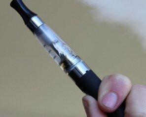 Вчені виявили зв&#039;язок між електронною сигаретою та раком