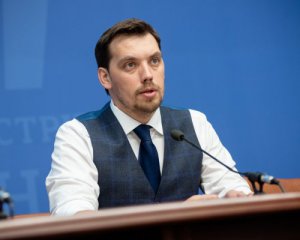 Прем'єр про "Страну.ua": Не читайте радянську пресу