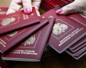 Германия не признает российские паспорта из Донбасса