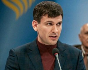 Члена правительства раскритиковали за пренебрежение к украинскому языку