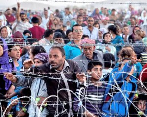 Турция угрожает открыть границу для беженцев в Европу