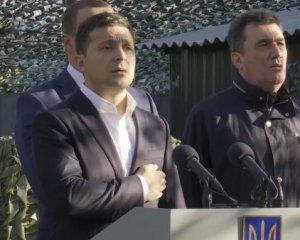 Зеленский посетил Донбасс - поздравил бойцов с Днем защитника