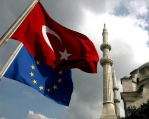 Страны ЕС прекратили экспортировать оружие в Турцию