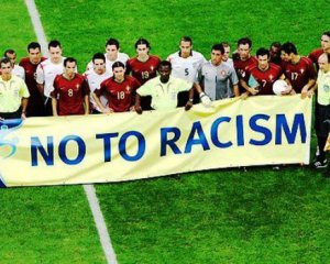 FIFA планує видати довічний бан расистам