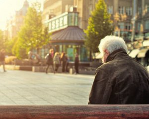 Як самостійно відкласти гроші на пенсію