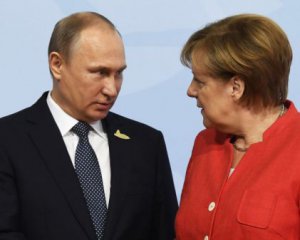 Меркель и Путин по телефону обсудили Донбасс и &quot;формулу Штайнмайера&quot;