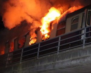 В Берлине горел поезд с фанатами: есть пострадавшие