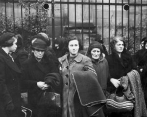 За одну ніч вивезли з Німеччини усіх польських євреїв