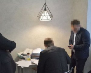 Сдавали помещения за 1 грн - столичные экс-чиновники попались на преступлении
