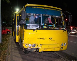 В ДТП маршрутка протаранила легковушку