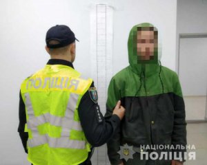 16-летнюю киевлянку таксист отбил от насильника