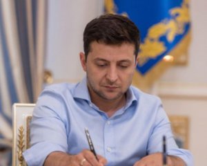 Зеленський підписав закон, який каратиме нардепів за прогули