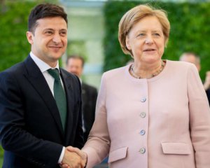 Зеленський та Меркель обговорили наступне розведення