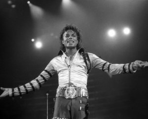 Майкл Джексон очолив рейтинг найбільш високооплачуваних мертвих зірок