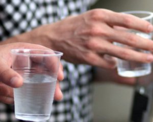 4 чоловіків отруїлися невідомою речовиною. Двоє - померли