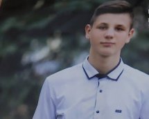 Загадочная гибель 14-летнего парня: люди пикетируют полицию