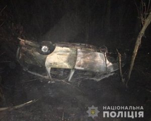 Вогняна ДТП: водій дивом вижив у палаючому авто