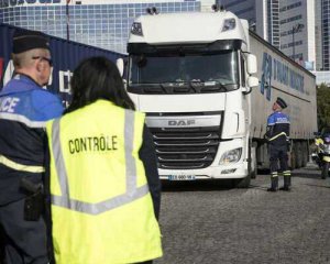 31 мігранта виявили у кузові вантажівки