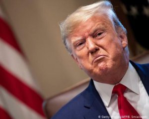 Информатор ответил на призыв Трампа о рассекречивании его личности