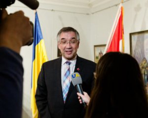 Канадский дипломат похвастался знанием украинского языка