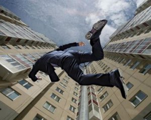 В Полтаве парень выпал с 4-го этажа