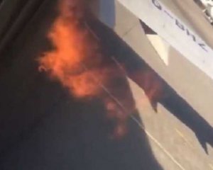 У Росії загорівся літак із пасажирами: відео НП