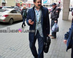 В Харькове чиновника облили зеленкой
