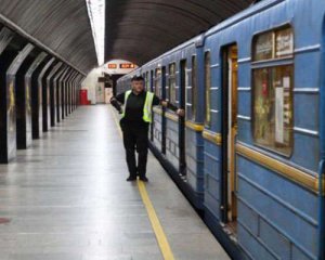 Поліцейський влаштував стрілянину в метро