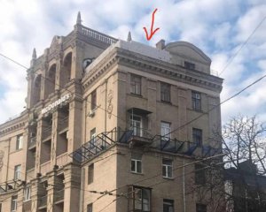На крыше высотки в центре Киева снова &quot;рос&quot; самострой