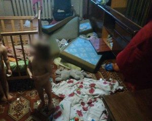 Жінка зачинила в квартирі 3-х малюків і зникла