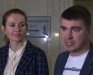"Слуга народу" вигнала двох нардепів із фракції