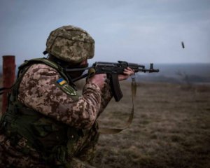 Бойовикик обстреляли украинцев с минометов и вооружения БМП: есть погибший