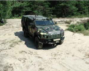 Українська армія отримала нові броньовані автомобілі &quot;Новатор&quot;