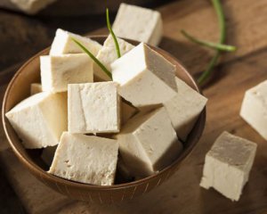 Смачні підказки: з чим їсти та зберігати сир тофу