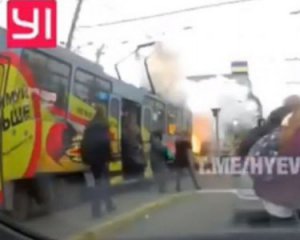 У Дніпрі загорівся заповнений пасажирами трамвай