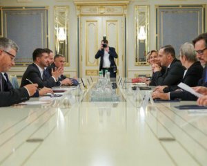 Зеленський обговорив з міністром закордонних справ Німеччини ситуацію на Донбасі