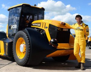 Установили новый мировой рекорд скорости на тракторе