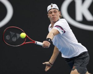 Канада перемогла Росію у півфіналі Кубка Девіса