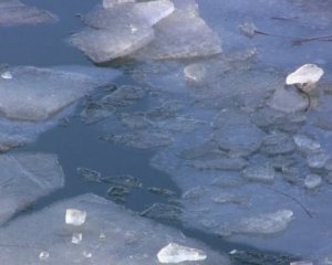 Двое мужчин погибли на тонком льду