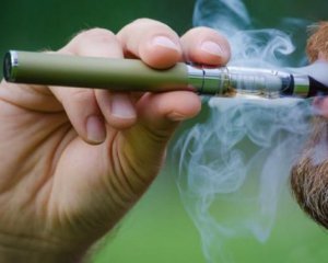 Нью-Йорк заборонив електронні сигарети