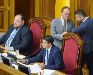 Разумков и Рада получили неутешительную социологию