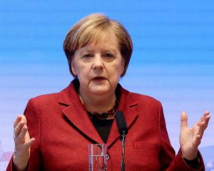 Меркель планує поговорити окремо з Зеленським і з Путіним