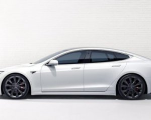 Електрокари Tesla стали найкращими винаходами десятиліття - видання The Verge