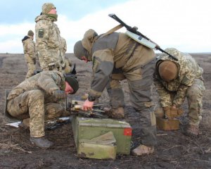 Сутки на Донбассе: 10 обстрелов, один раненый