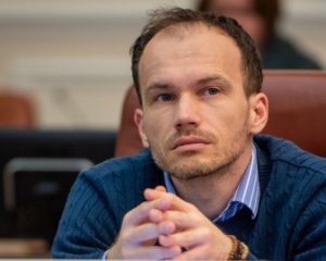 Министр Малюська включил заднюю - увольняться уже не собирается