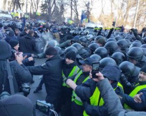 Всех задержанных возле Верховной Рады активистов отпустили